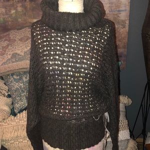 Grey open knot turtleneck